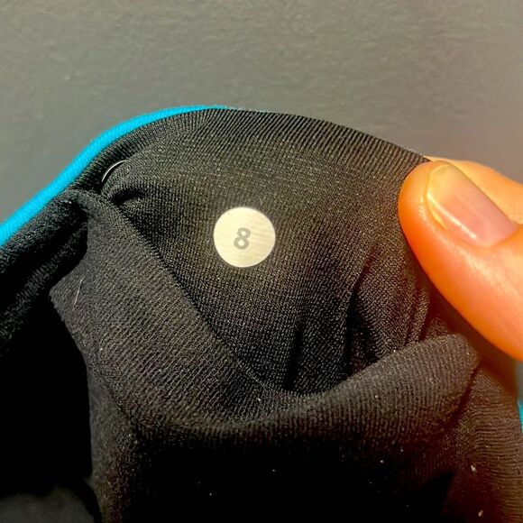 Women’s Lululemon Wunder Shorts Black with Multi Color Waistband size 8 Bike - Picture 5 of 5